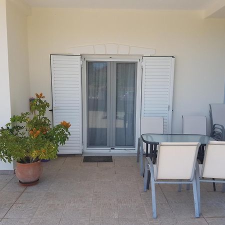 Konstantinos Apartments Ammoudia Bilik gambar