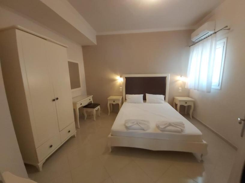 Konstantinos Apartments Ammoudia Luaran gambar