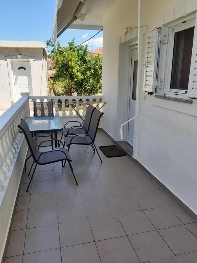 Konstantinos Apartments Ammoudia Luaran gambar