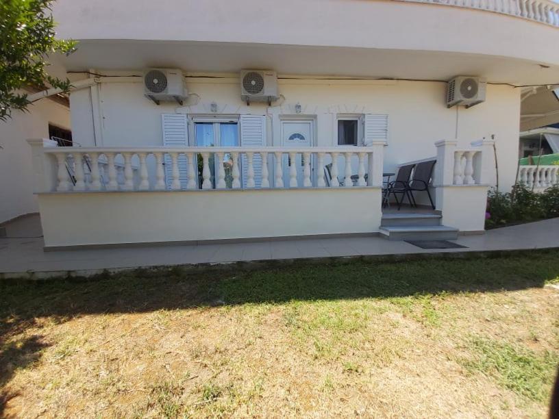 Konstantinos Apartments Ammoudia Luaran gambar