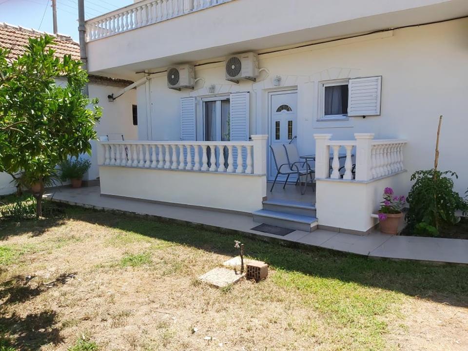 Konstantinos Apartments Ammoudia Bilik gambar